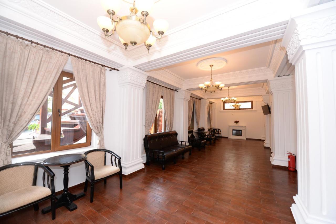 Hotel Belvedere Vatra Dornei Exteriör bild