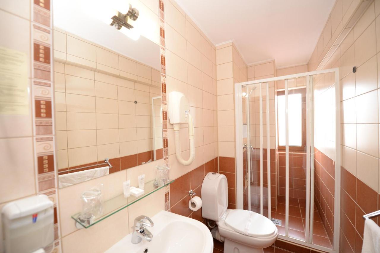 Hotel Belvedere Vatra Dornei Exteriör bild