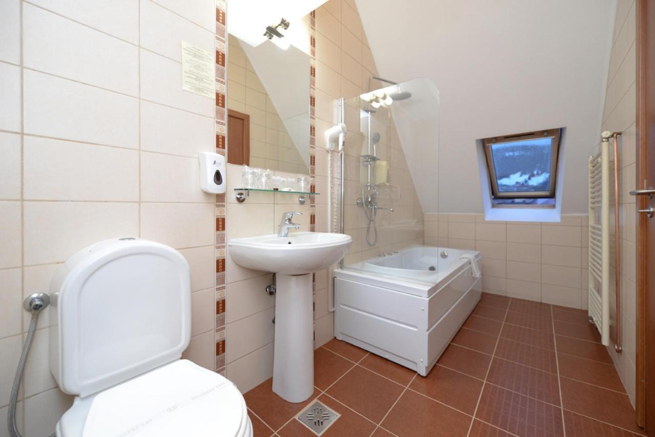 Hotel Belvedere Vatra Dornei Exteriör bild