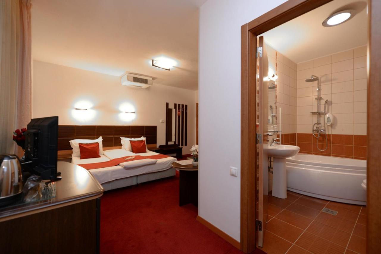 Hotel Belvedere Vatra Dornei Exteriör bild