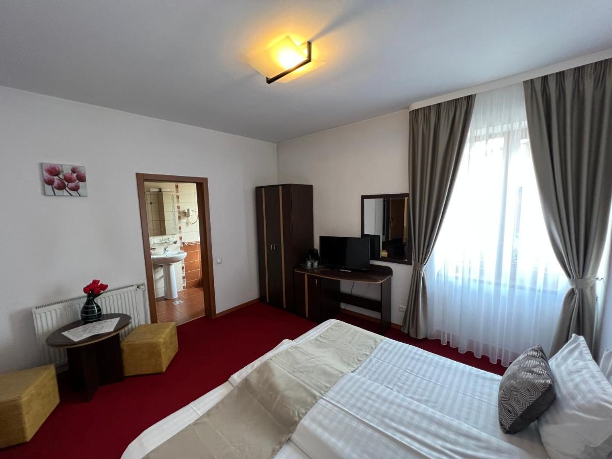 Hotel Belvedere Vatra Dornei Exteriör bild
