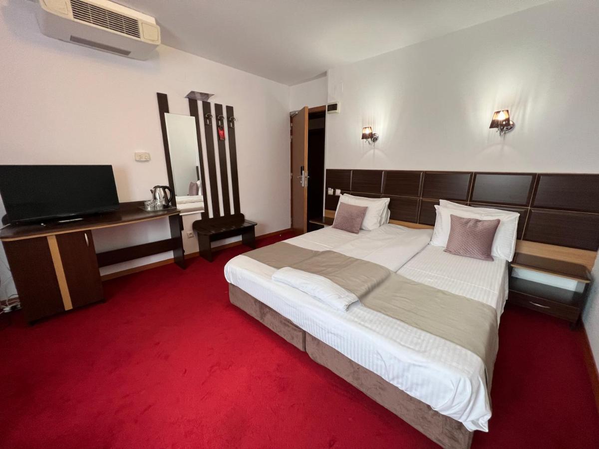 Hotel Belvedere Vatra Dornei Exteriör bild