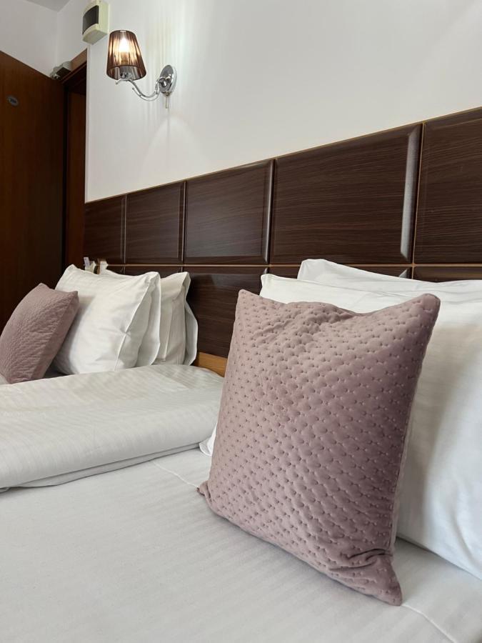 Hotel Belvedere Vatra Dornei Exteriör bild